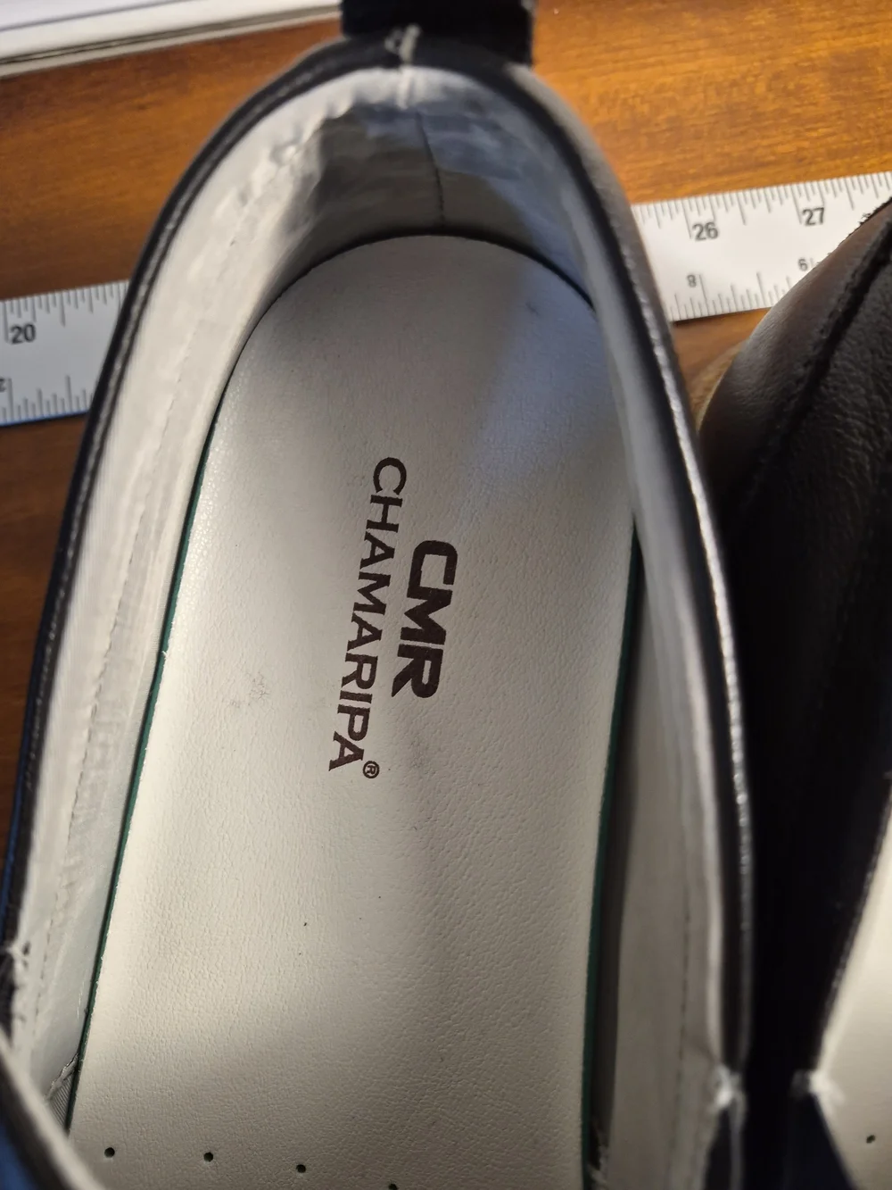 Men's Black Leather Slip-On Casual Loafers Size 8M (255/2.5 In Japan/Korea)